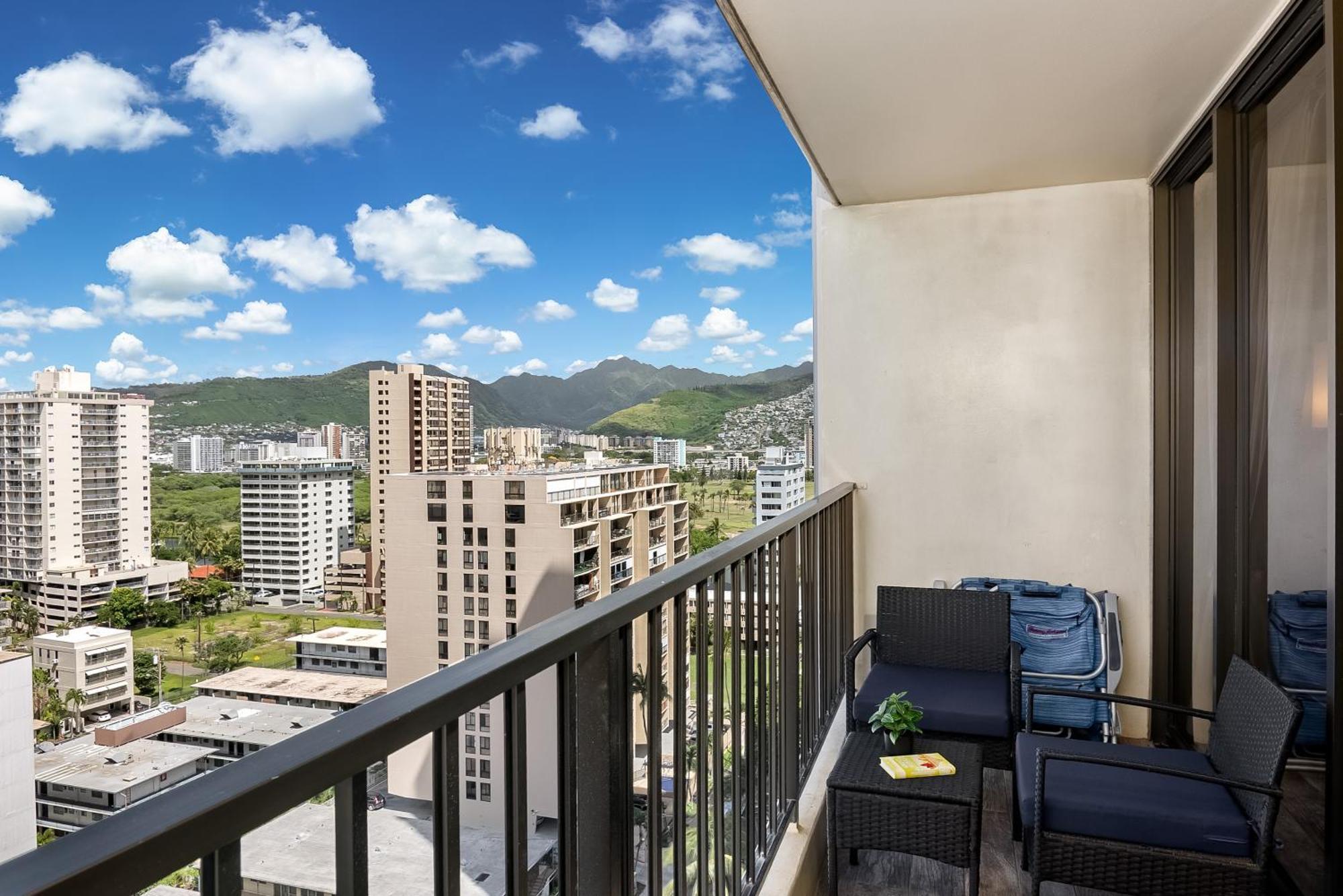 Aloha Vibes With Ocean Views, Near Beach & Parking! Гонолулу Екстер'єр фото